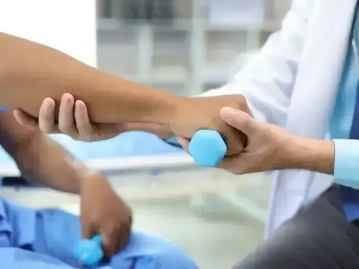 Professional Chiropractic Consultation and Diagnosis services by Arrowhead Clinic Chiropractor in Newnan, GA &mdash; licensed Chiropractor provider